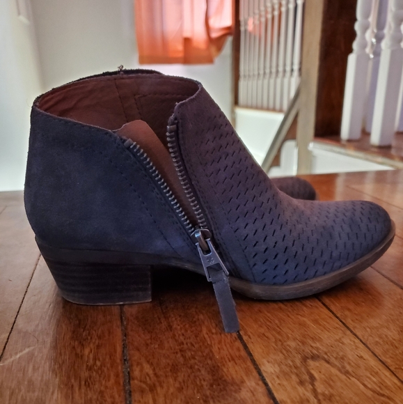 Lucky Brand suede ankle booties - Picture 6 of 7